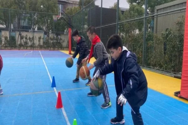 宋亚东雏量级冲冠关键战桑德哈根技术风格对决与胜负手研判